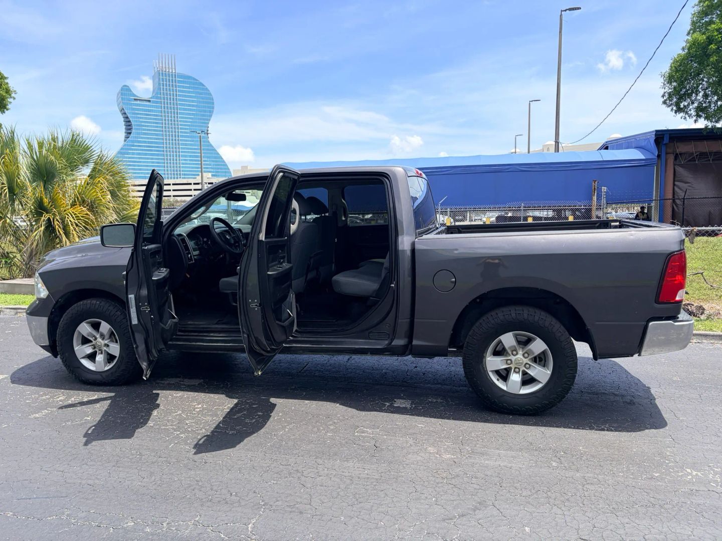 ram ram 1500 classic 2020 3C6RR6KTXLG128051 image ram ram 1500 classic 2020 3C6RR6KTXLG128051 image